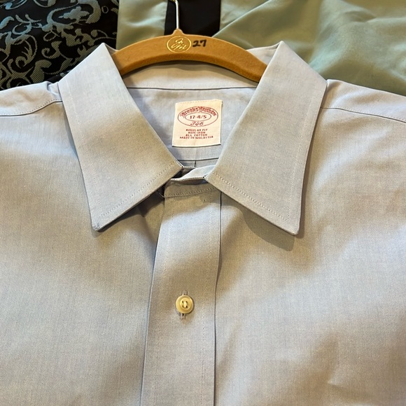 Brooks Brothers Dress Shirt. 17 34/35. Very nice - Picture 3 of 8